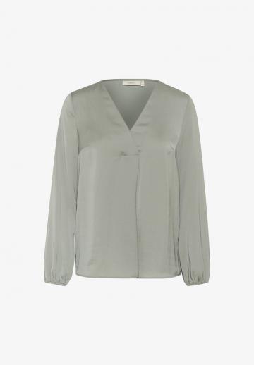 Атласная блузка
