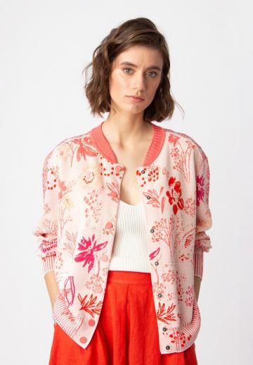 Жаккардовая вязаная кофта