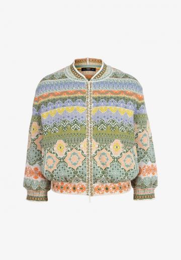 Жаккардовая вязаная кофта