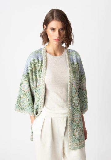 Жаккардовая вязаная кофта