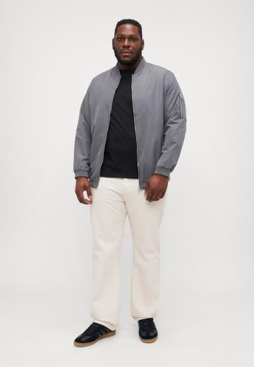 Куртка бомбер