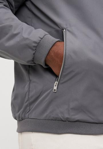 Куртка бомбер