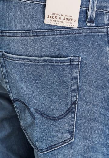 Узкие джинсы