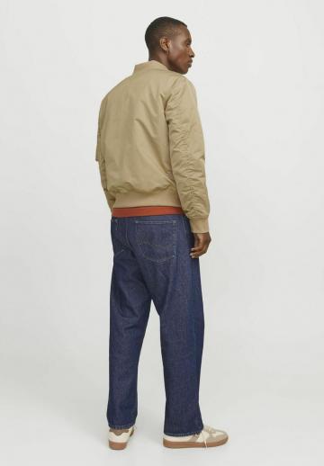 Куртка бомбер