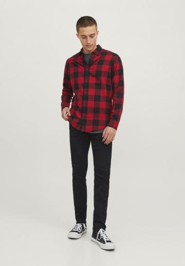 Прямые джинсы