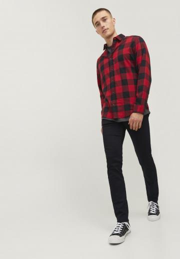 Прямые джинсы