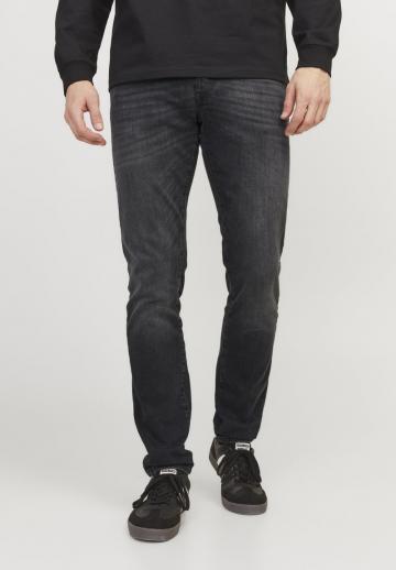 Узкие джинсы