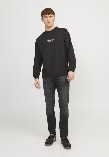 Узкие джинсы