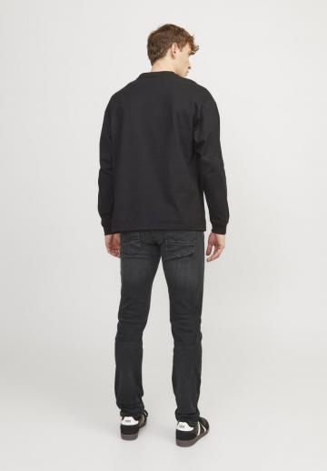 Узкие джинсы