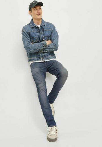 Узкие джинсы