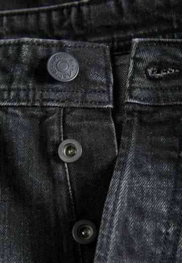 Узкие джинсы