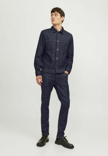 Узкие джинсы