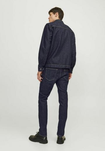 Узкие джинсы