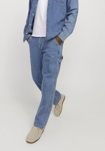 Прямые джинсы