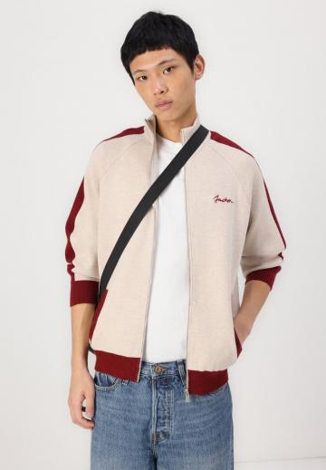 Свободные джинсы