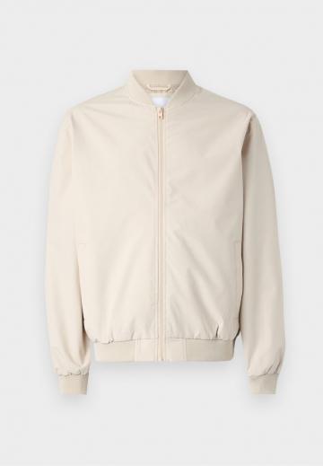 Куртка бомбер