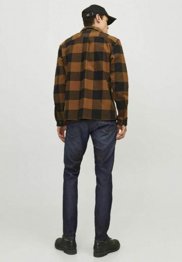 Узкие джинсы