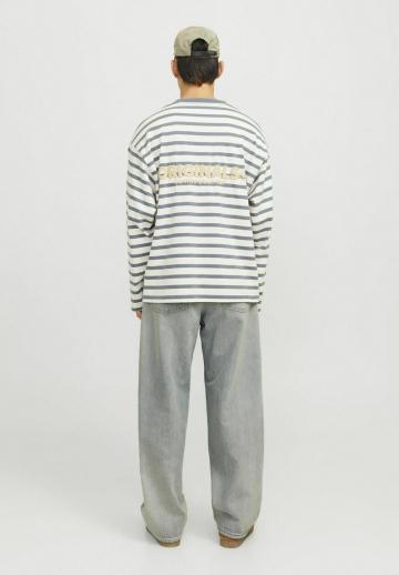 Свободные джинсы