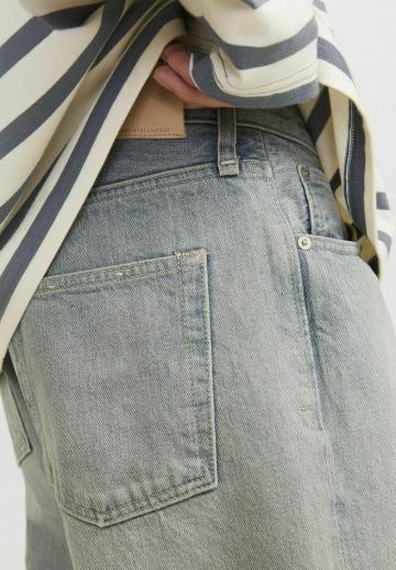 Свободные джинсы