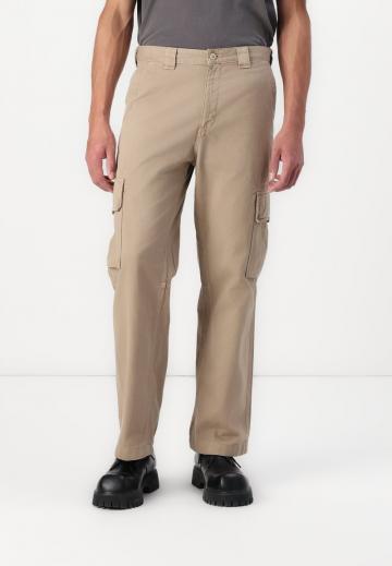Брюки с накладными карманами