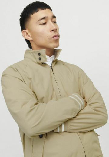 Куртка бомбер