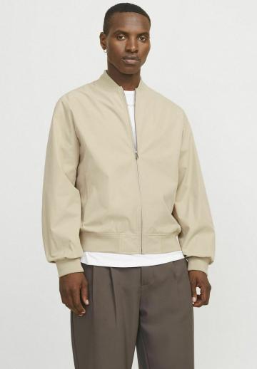 Куртка бомбер