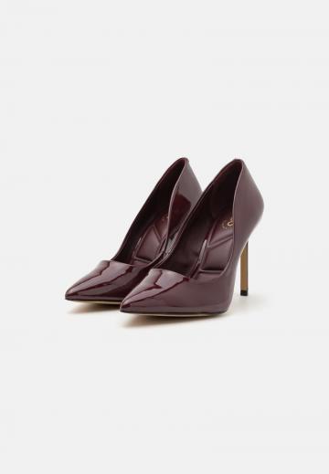 Туфли на высоком каблуке