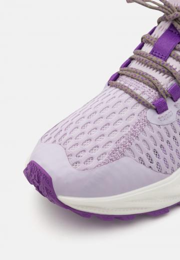 Походные ботинки