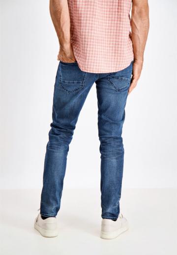 Узкие джинсы