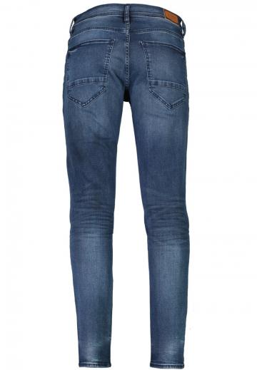 Узкие джинсы