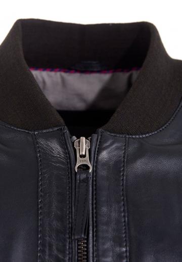 Куртка бомбер