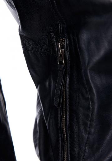 Куртка бомбер