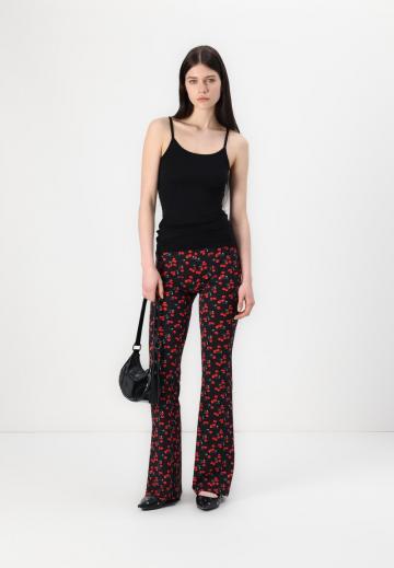 Топ на бретельках