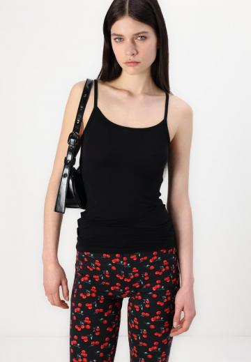 Топ на бретельках