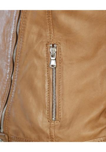 Короткая куртка