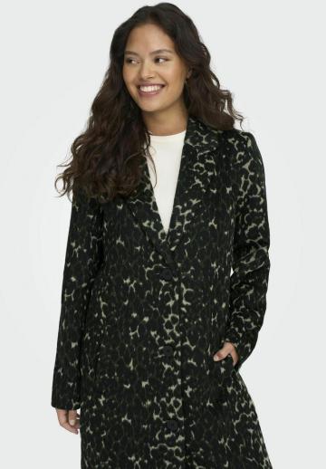 Шерстяное пальто