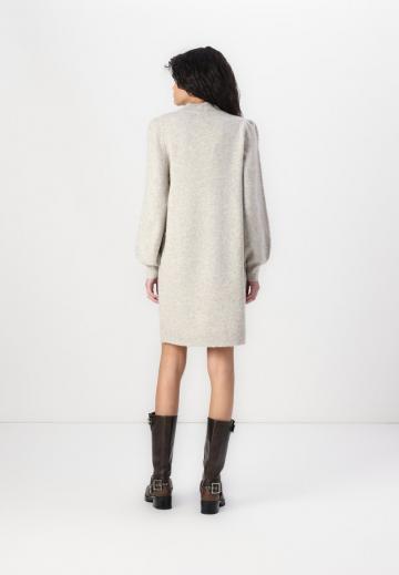 Вязаное платье