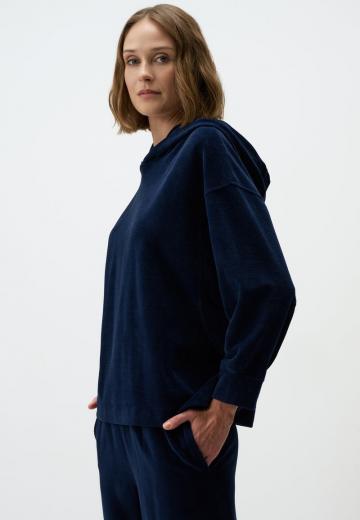 Пуловер с капюшоном