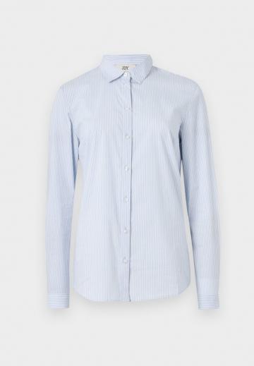 Атласная блузка