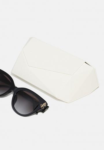 Солнечные очки