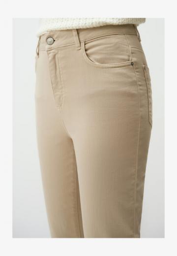 Короткие джинсы