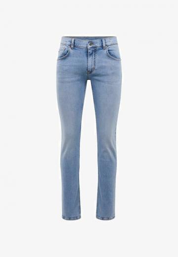 Узкие джинсы