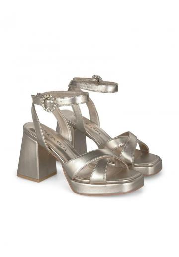 Босоножки на платформе