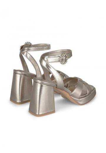 Босоножки на платформе