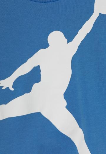 Спортивные шорты