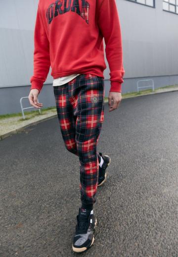 Спортивные штаны