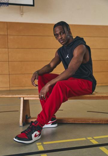 Спортивные штаны