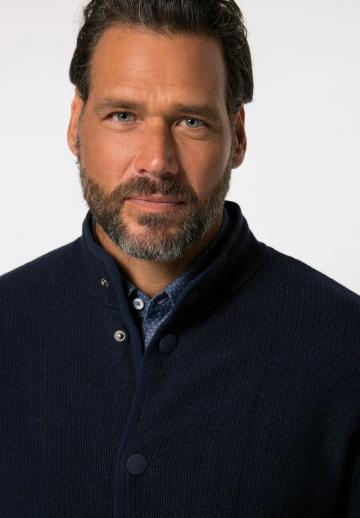 Вязаная кофта