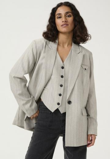 Длинный блейзер