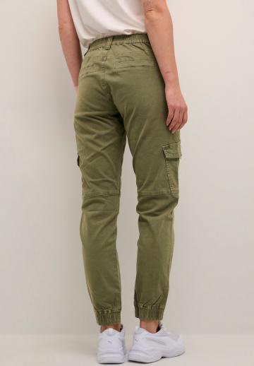 Брюки с накладными карманами